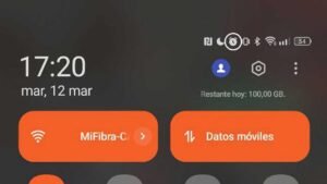icono de notificaciones activas en telefono movil