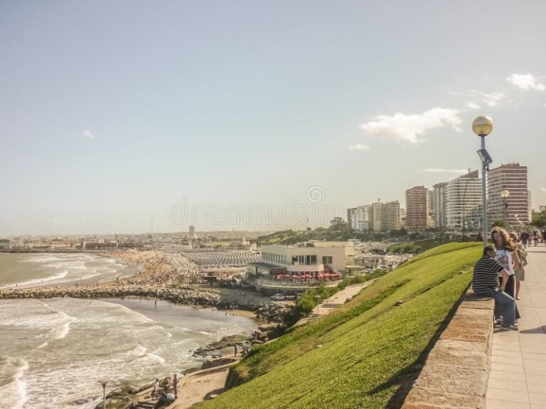 Qué es Lo de Fran en Mar del Plata y qué ofrece a los visitantes 29 playa y paseo maritimo en mar del plata